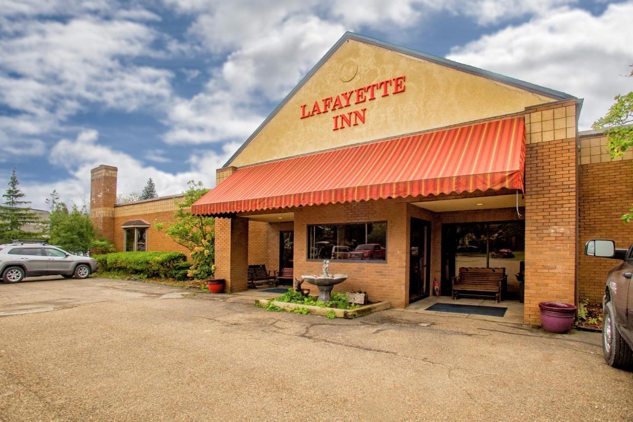 Lafayette Inn Moundsville Exterior foto